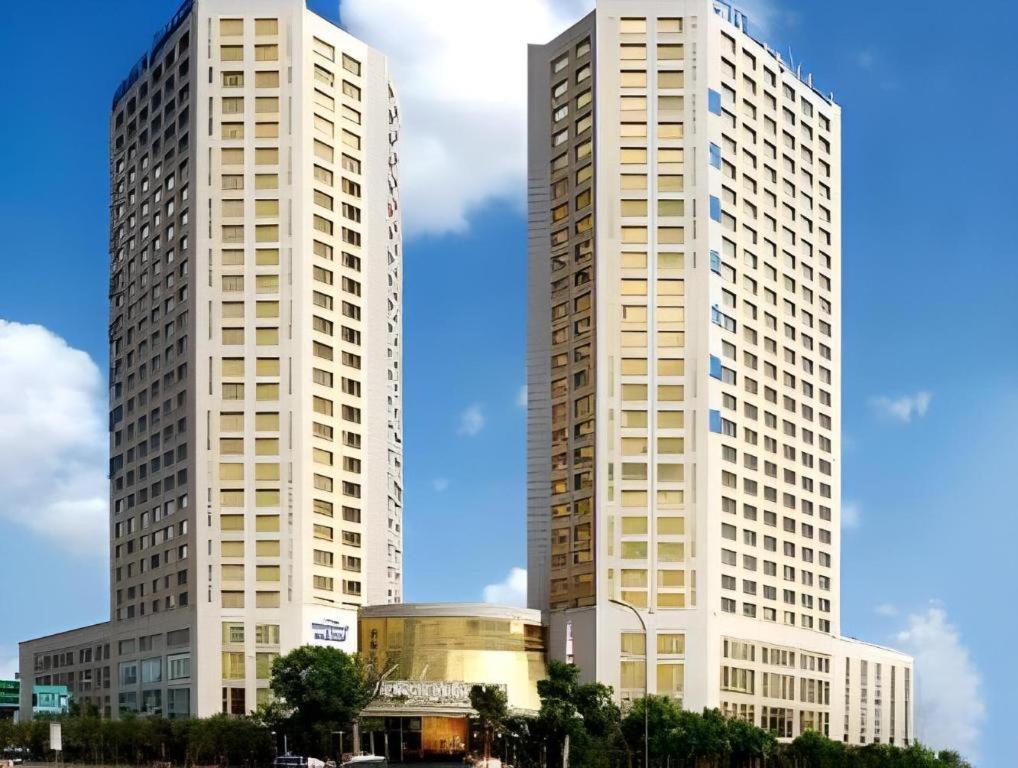 Howard Johnson By Wyndham Sunshine Plaza Нинбо Экстерьер фото