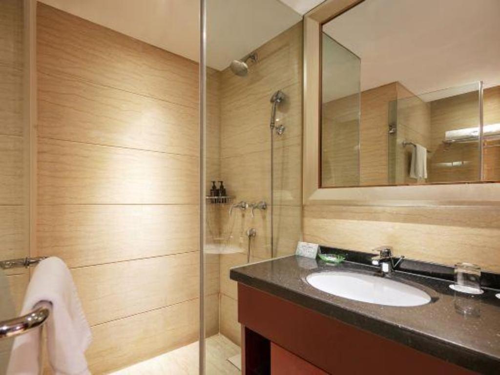 Howard Johnson By Wyndham Sunshine Plaza Нинбо Экстерьер фото
