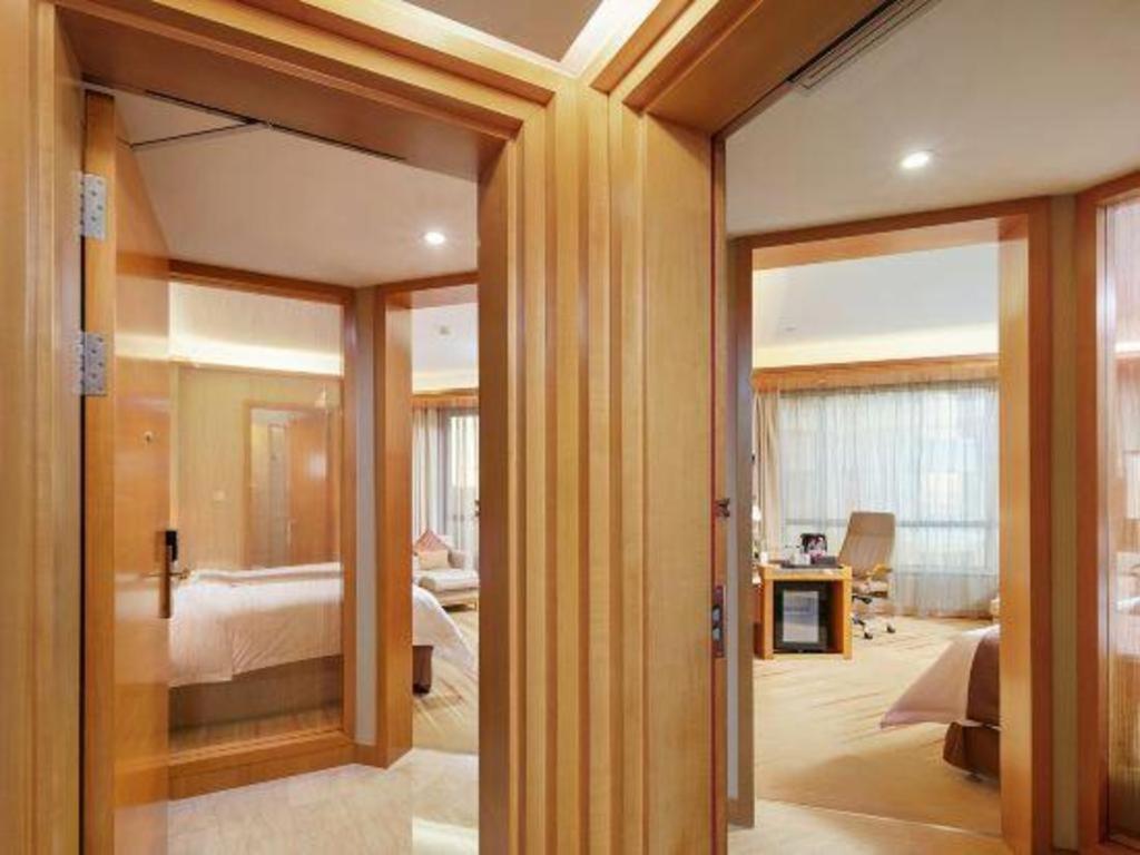 Howard Johnson By Wyndham Sunshine Plaza Нинбо Экстерьер фото